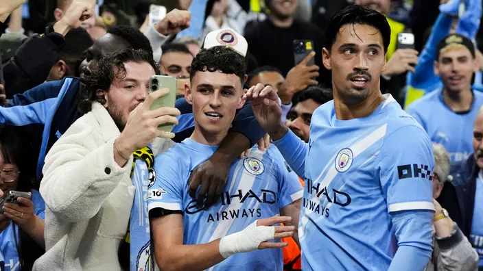 Il selfie di Jacopo con Foden del Manchester City: storia di un giovane tifoso